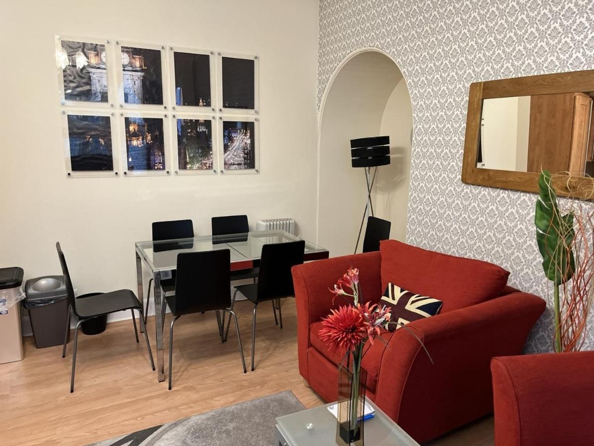 Royal Mile Mansions 2 Bedroom - Edinburgh City Centre Buitenkant foto