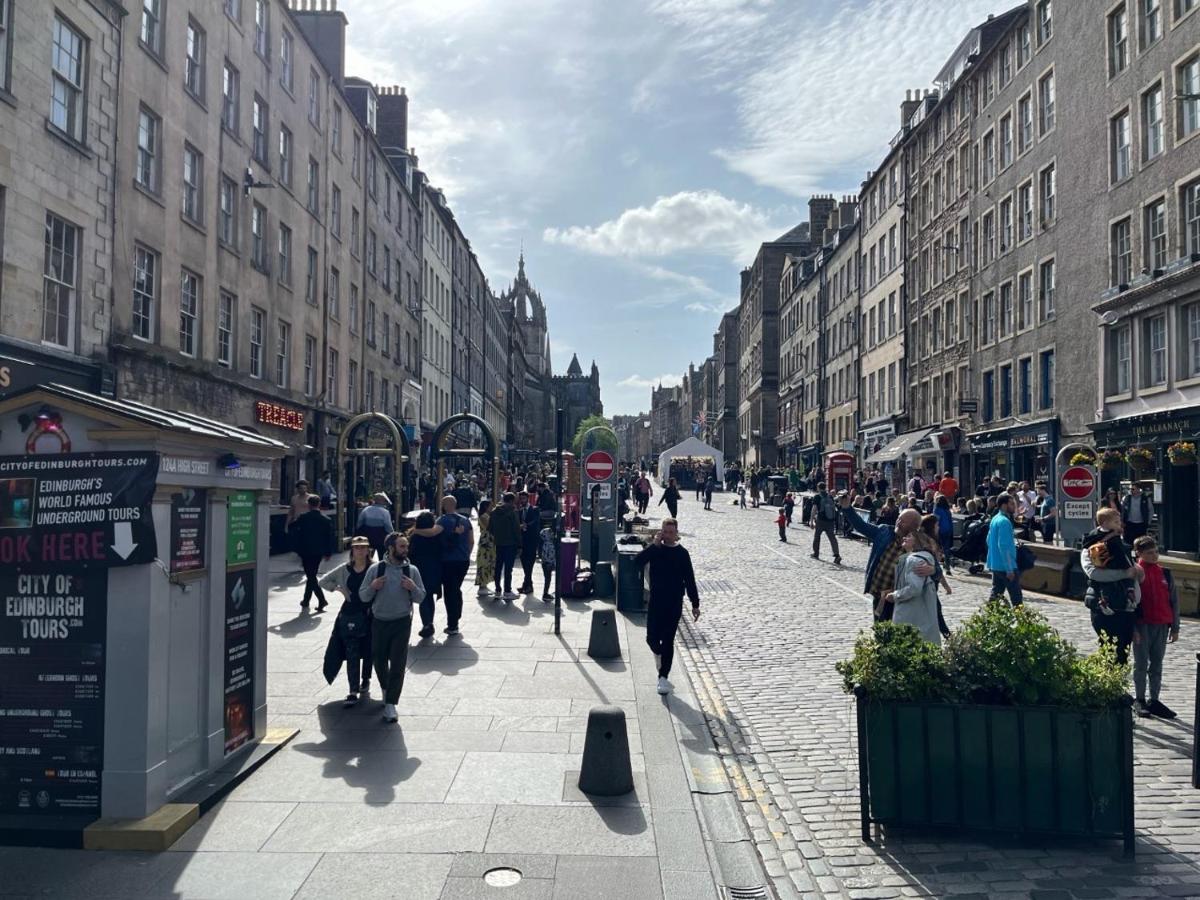 Royal Mile Mansions 2 Bedroom - Edinburgh City Centre Buitenkant foto